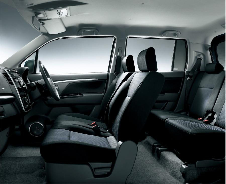  Mazda AZ Wagon XS & XT-L 2008 года  (фото 2 из 6)